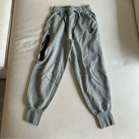 Nike | Grey Sportswear Tech Fleece Pant | Size XS | Excellent Condition - Picture 5 of 8
